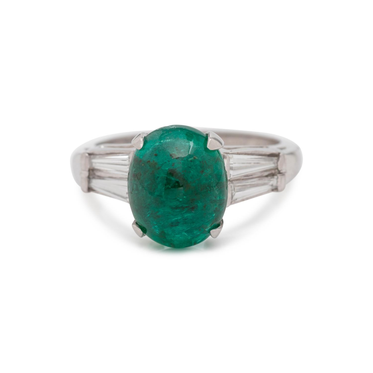 EMERALD AND DIAMOND RING