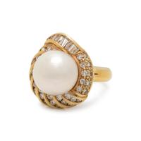 CULTURED PEARL AND DIAMOND RING