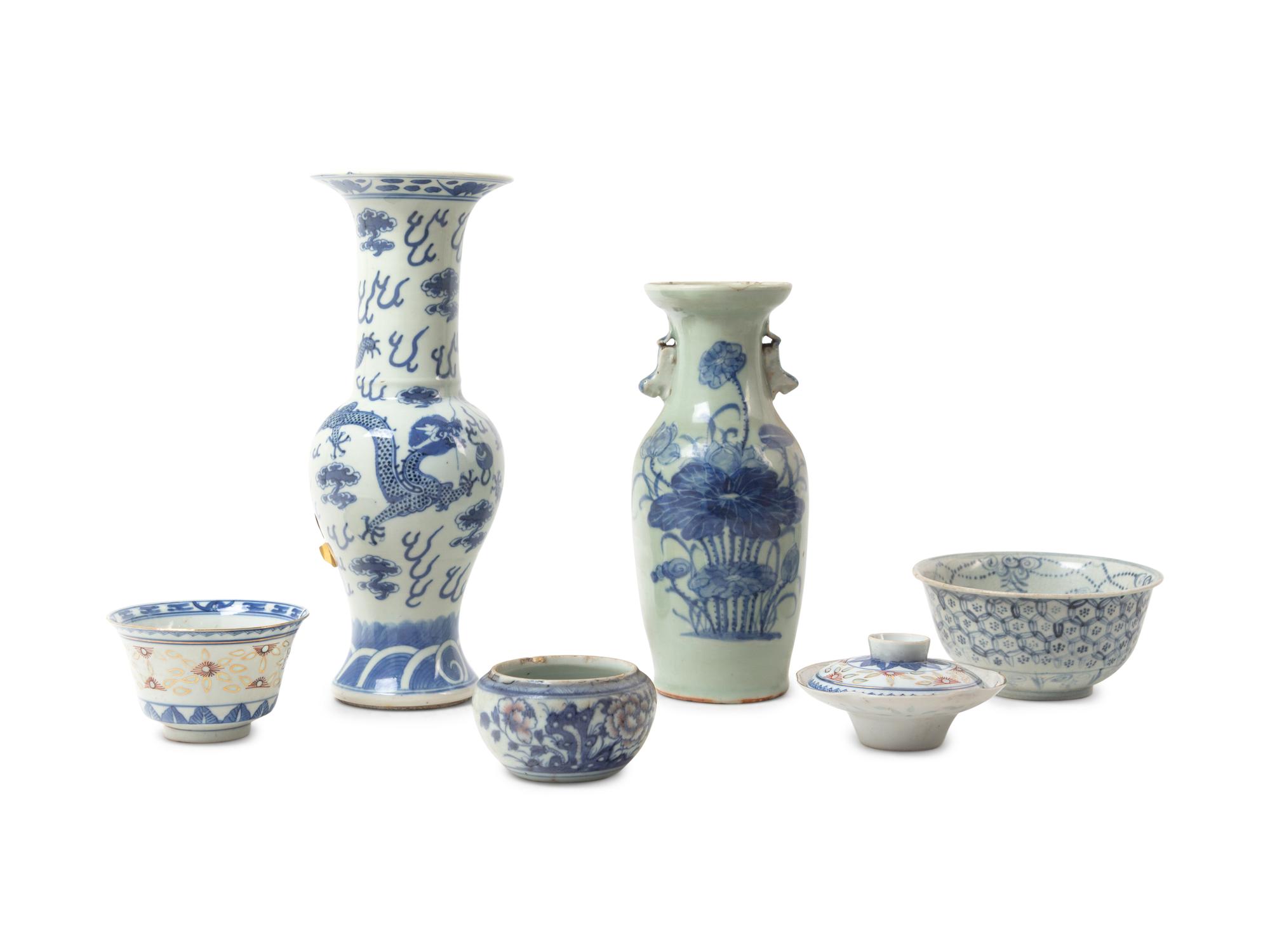 Five Chinese Blue and White Porcelain Articles