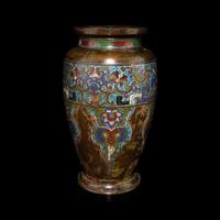 A Japanese Archaic Style Cloisonné Enamel and Bronze Vase, 19th Century — 十九世紀 日本銅胎掐絲琺琅仿古大瓶