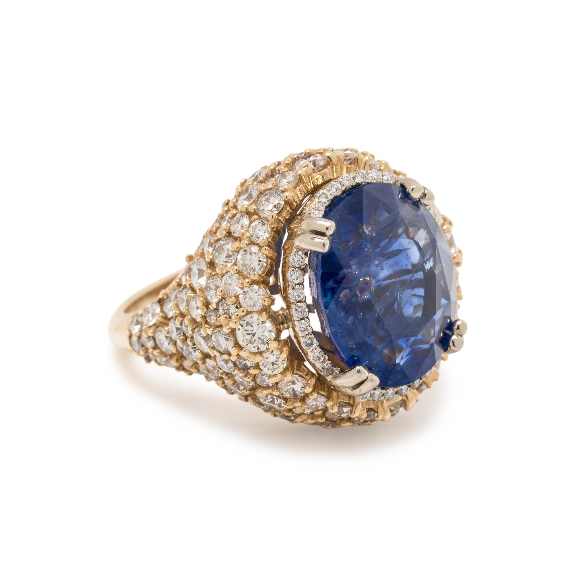 SAPPHIRE AND DIAMOND RING