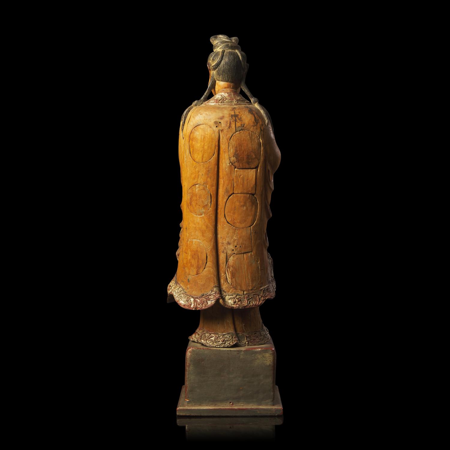 A Large Chinese Carved Wood Figure of Guanyin, Qing Dynasty 清 木雕觀音