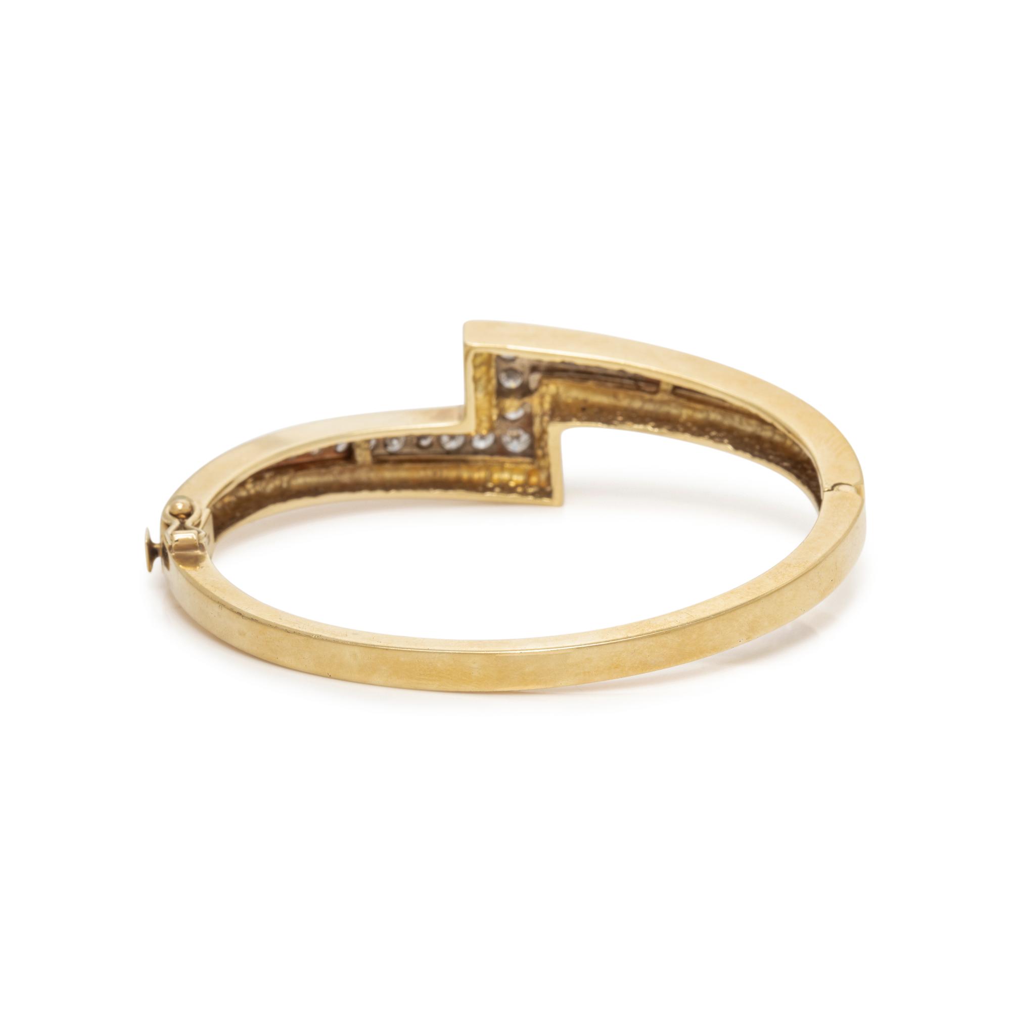 YELLOW GOLD AND DIAMOND BANGLE BRACELET