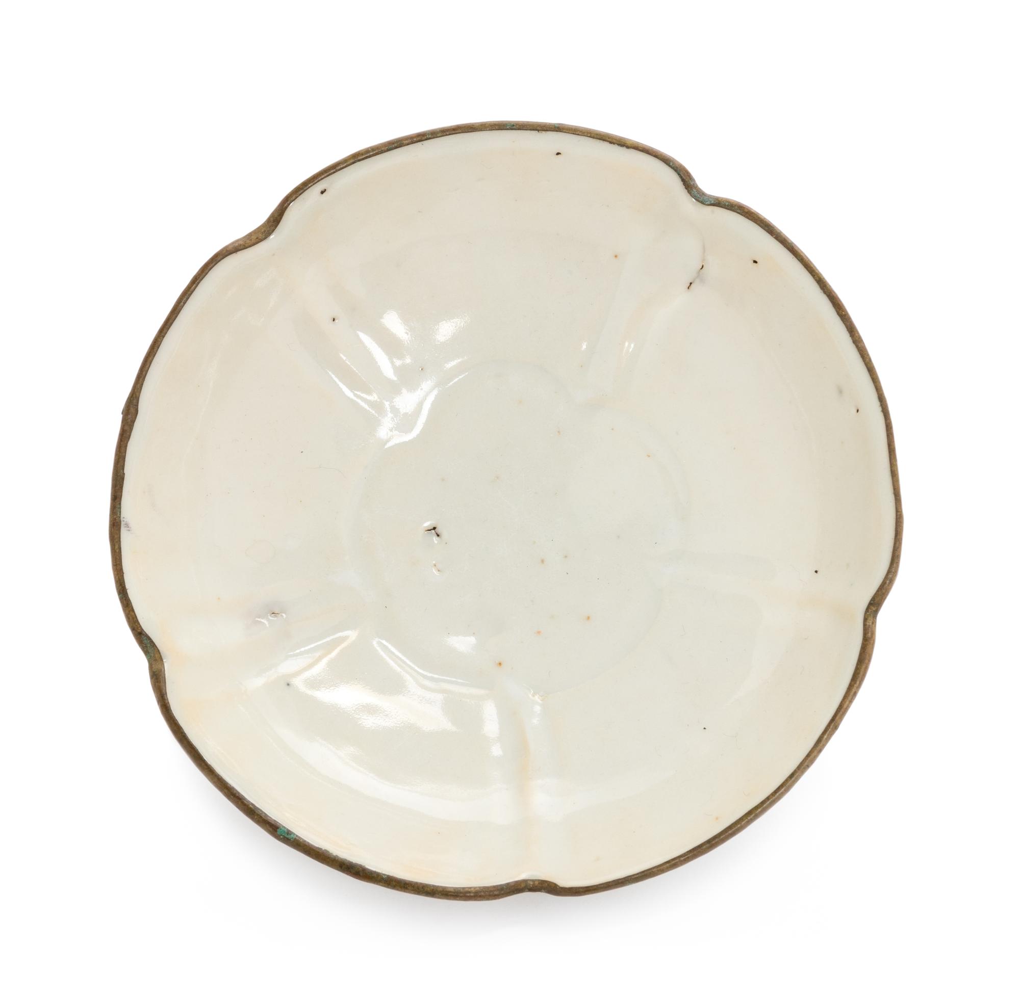 A Chinese Ding-Type White Glazed Porcelain Lobed Plate
