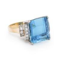 AQUAMARINE AND DIAMOND RING