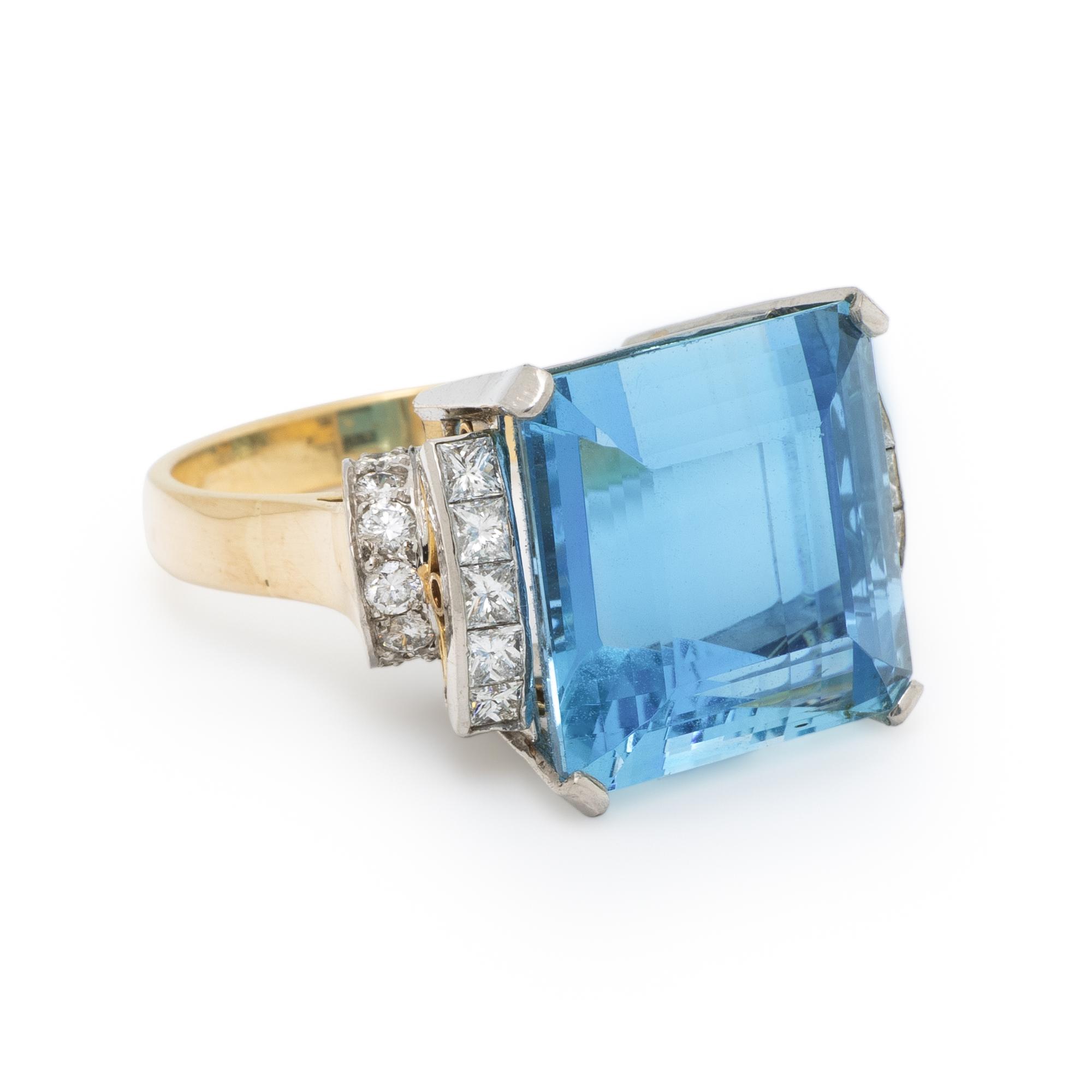 AQUAMARINE AND DIAMOND RING