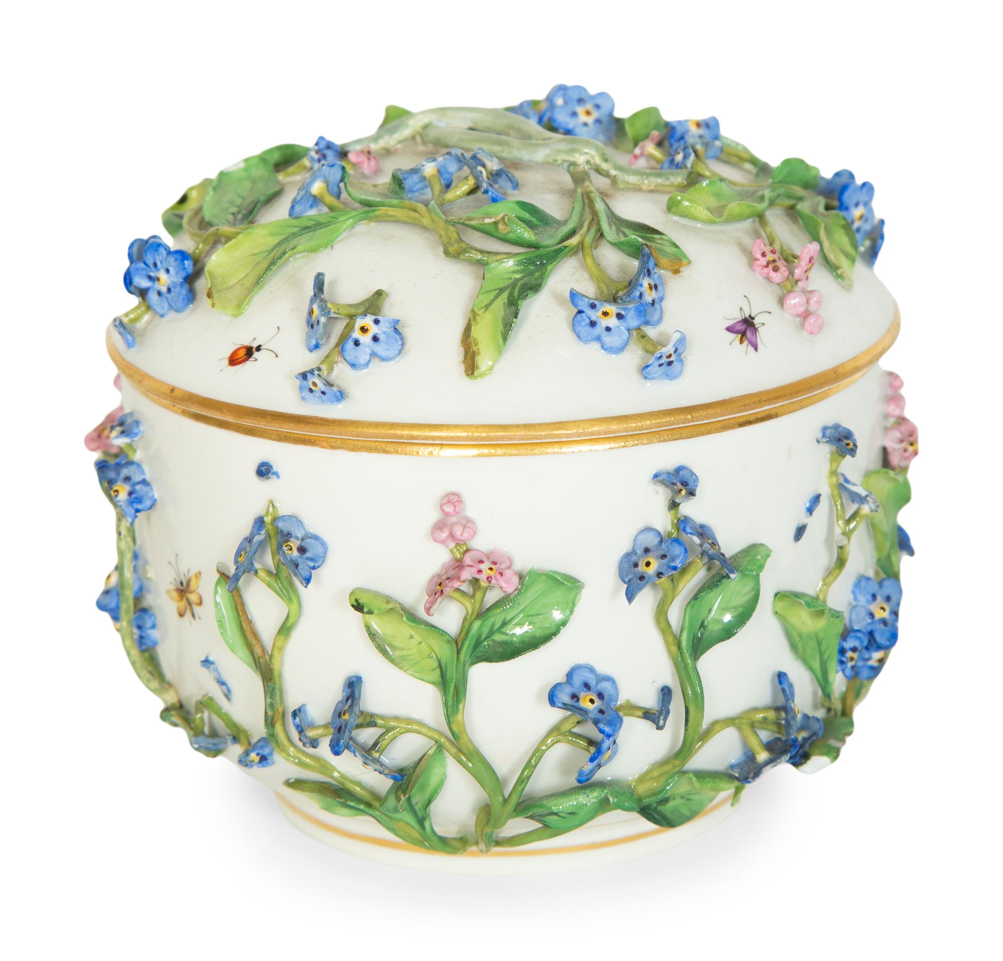 A Meissen Porcelain Covered Bowl with Periwinkle Flowers