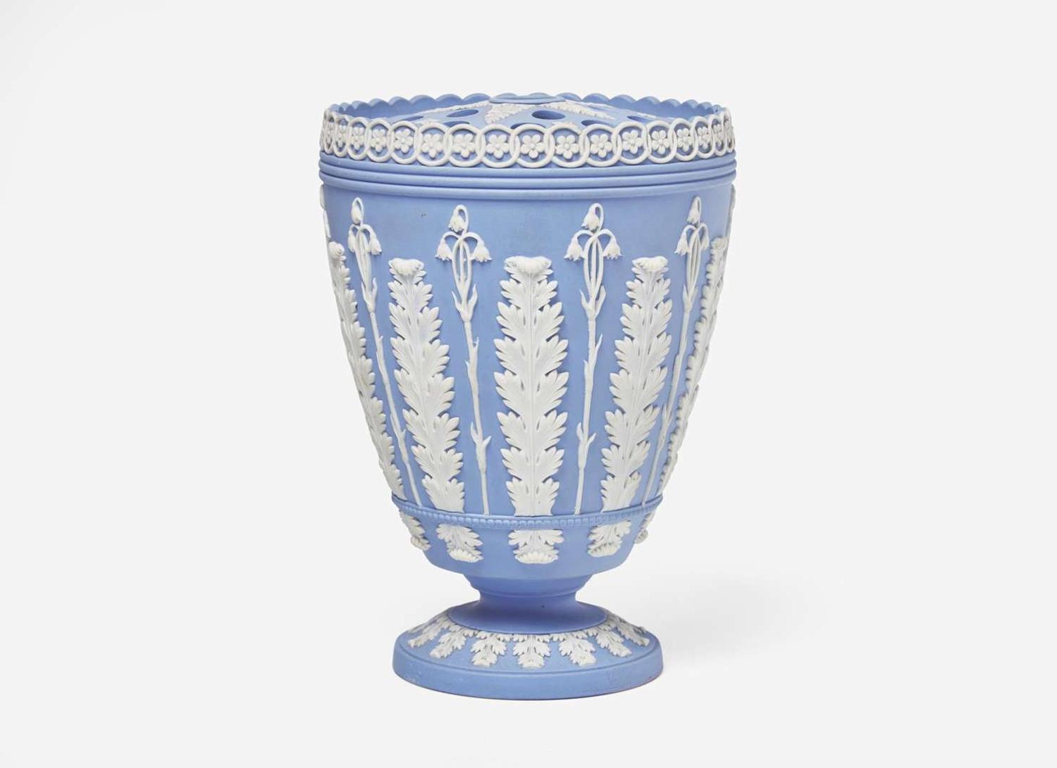 A Wedgwood Solid Blue Jasperware Bough Pot and Cover, UK, circa 1800