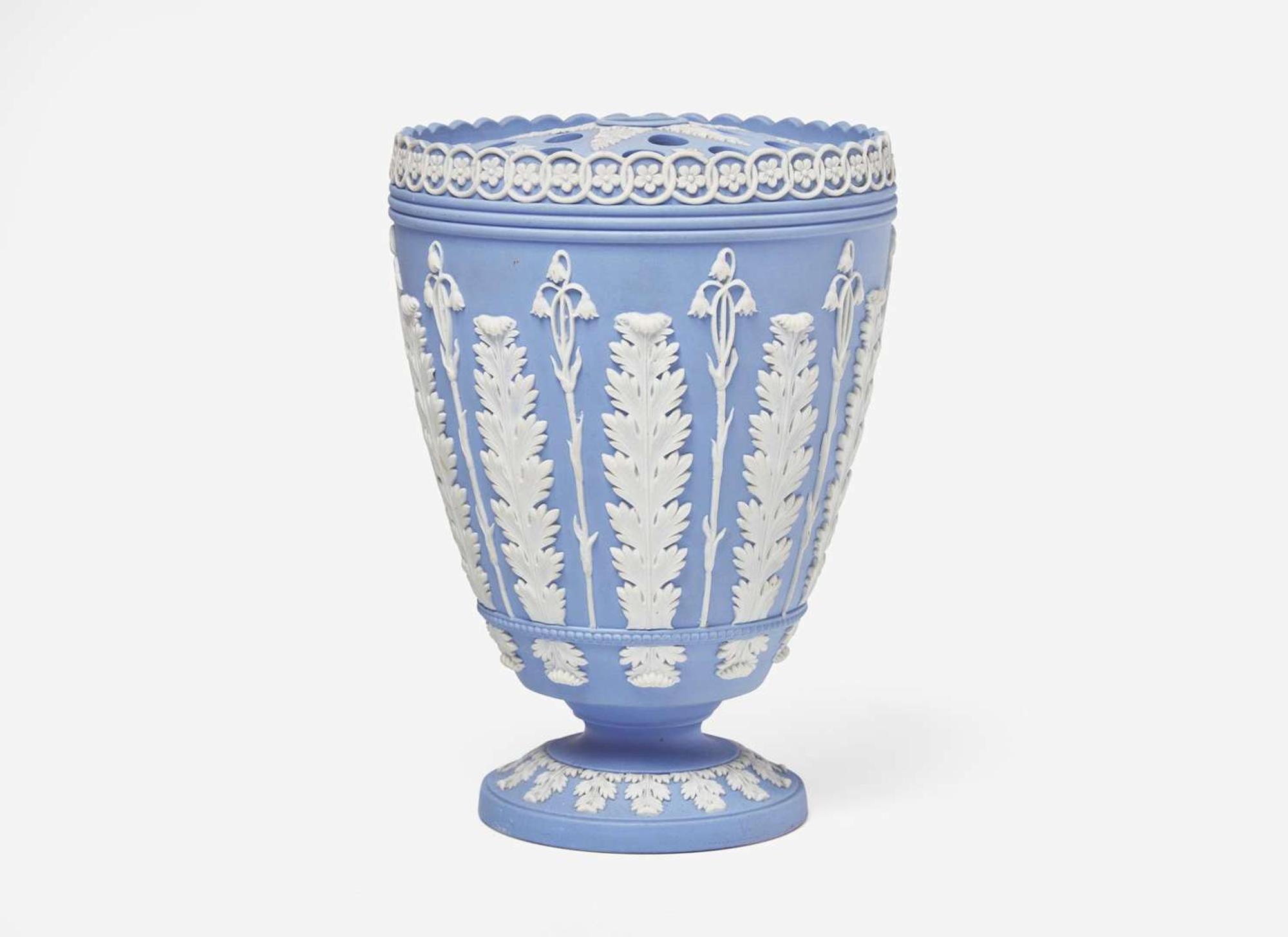 A Wedgwood Solid Blue Jasperware Bough Pot and Cover, UK, circa 1800