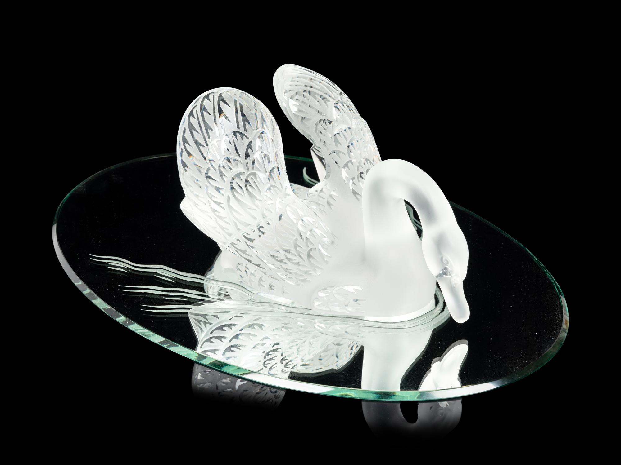 A Lalique Cygne Table Ornament and Mirror Plateau