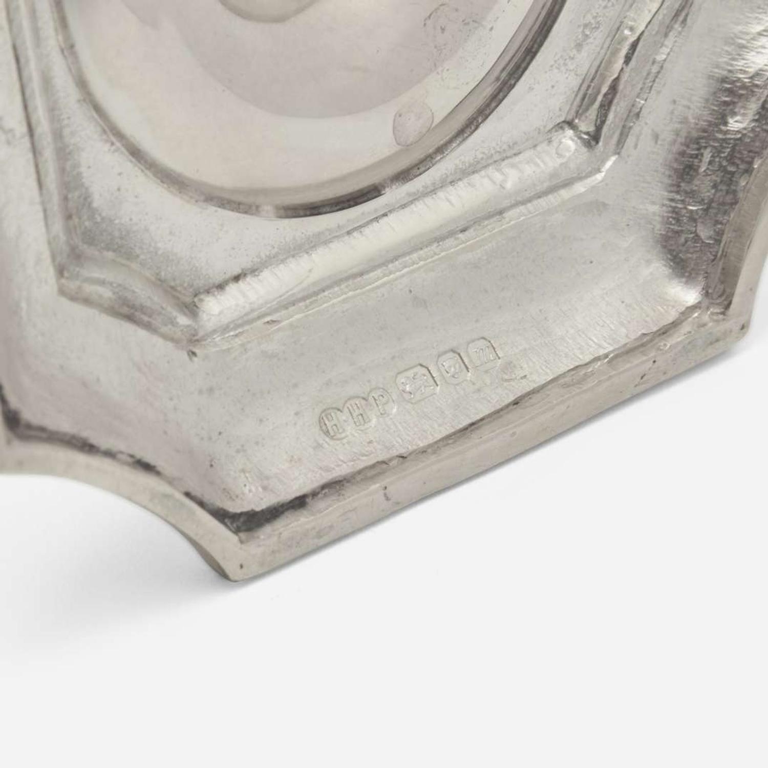 An assembled group of six Elizabeth II sterling silver tablewares Henry Hodson Plante, London, 1966-1967