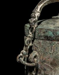 A Chinese Archaic Bronze Handled Xing and Cover, Han Dynasty 漢 青銅鋞
