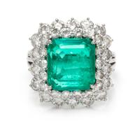 A Platinum, Emerald and Diamond Ring, 7.90 dwts.