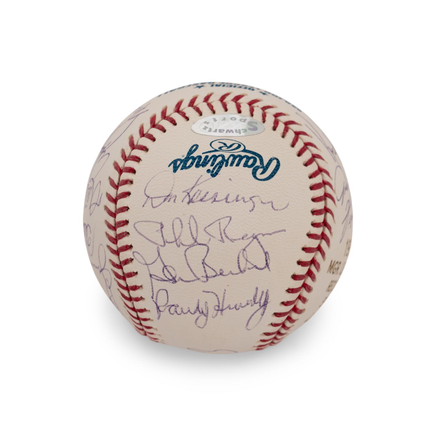 A 1969 Chicago Cubs Team Signed Autograph Baseball - 17 Signatures (Beckett Authentication Services)