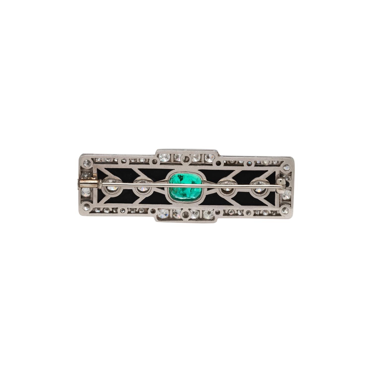 ART DECO, ONYX, EMERALD AND DIAMOND BROOCH