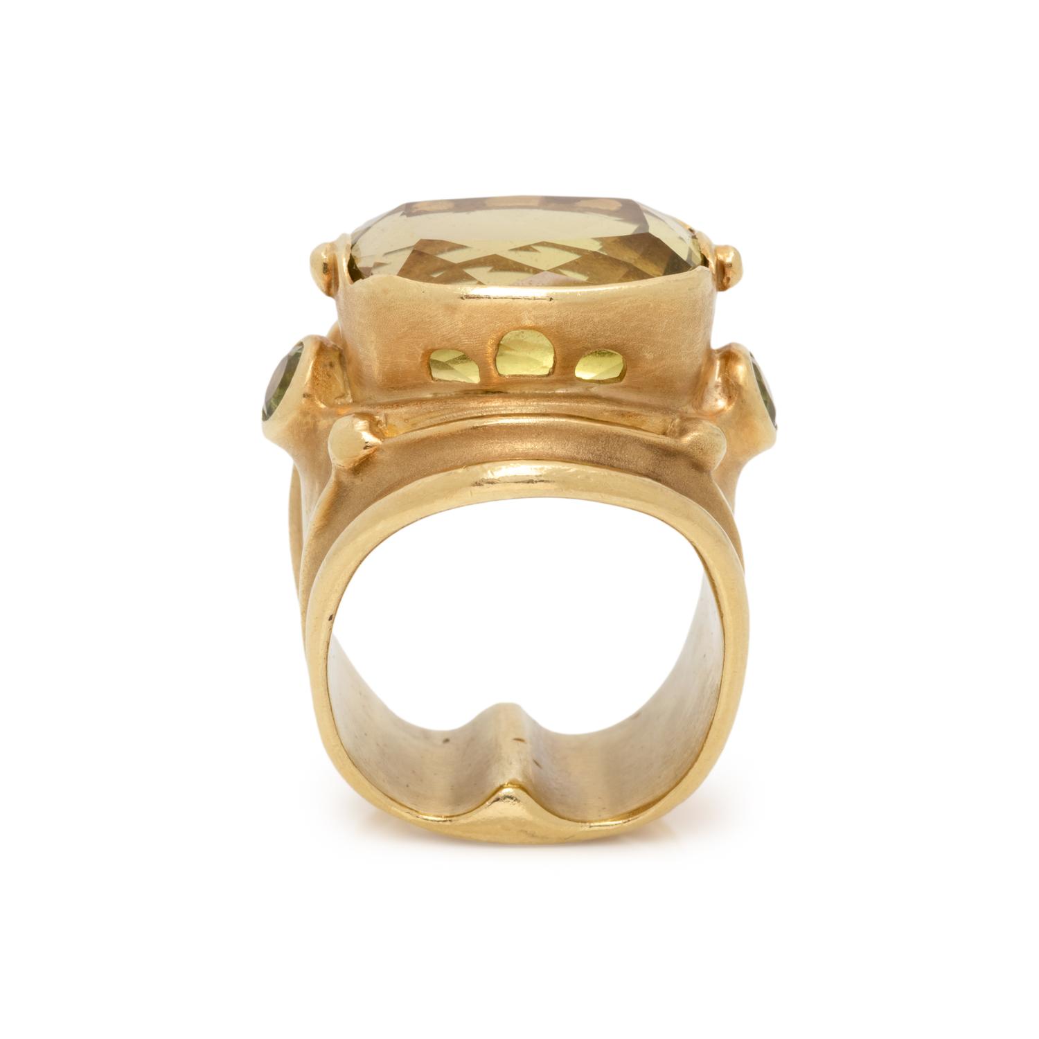 EVE ALFILLÉ, YELLOW GOLD AND GEMSTONE RING