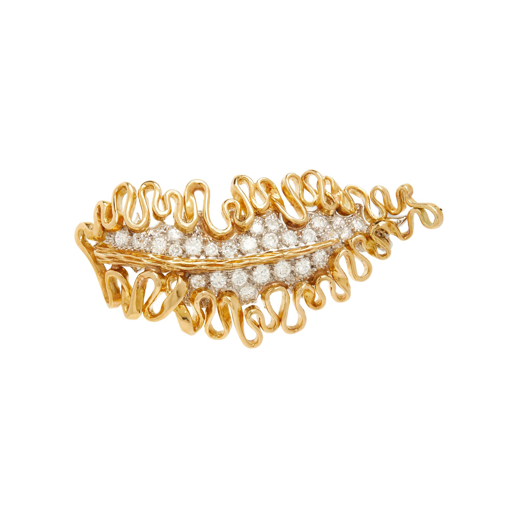 YELLOW GOLD AND DIAMOND LEAF BROOCH