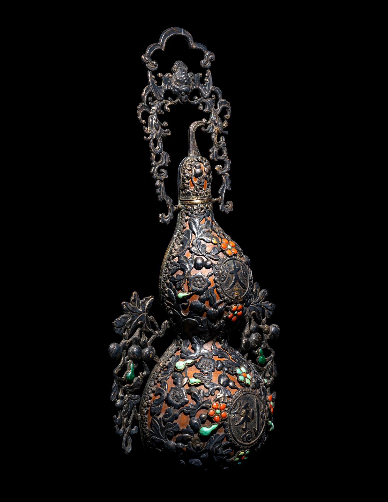 A Hardstone Embellished Silver Mounted Gourd Wall Vase