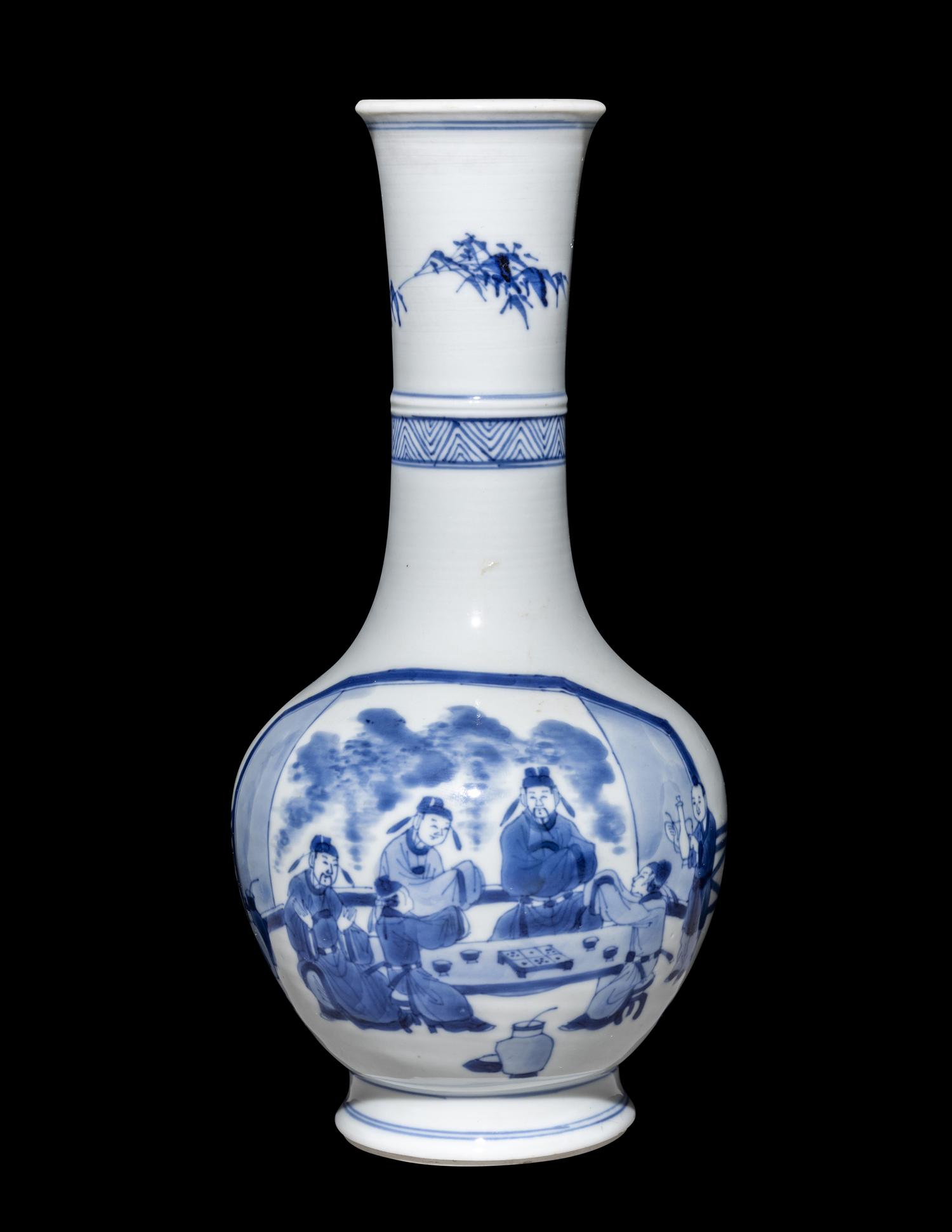 A Chinese Blue and White Porcelain Bottle Vase