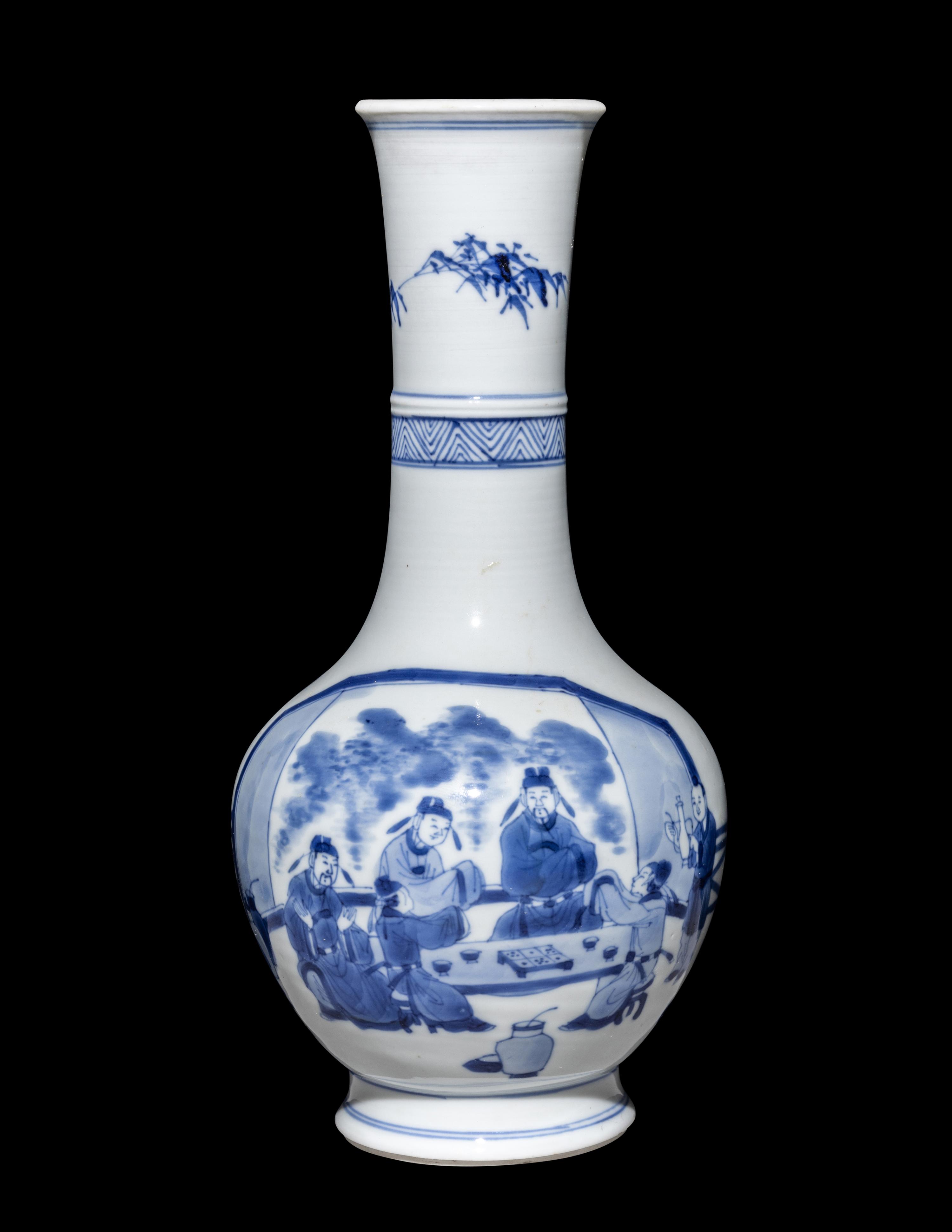 A Chinese Blue and White Porcelain Bottle Vase