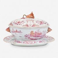 A Chinese Export Porcelain Puce-Decorated Tureen, Cover, and Stand Third quarter 18th century