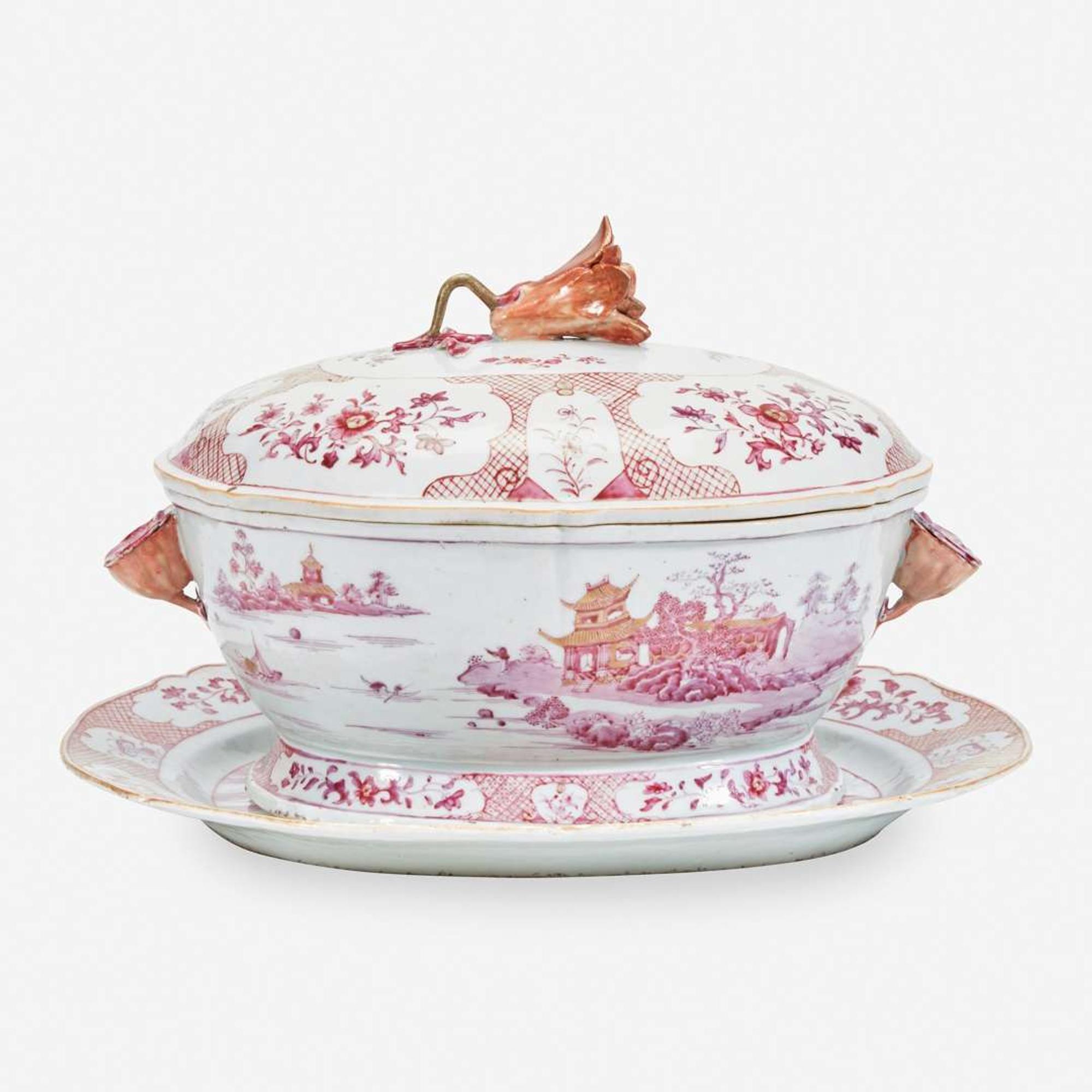 A Chinese Export Porcelain Puce-Decorated Tureen, Cover, and Stand Third quarter 18th century