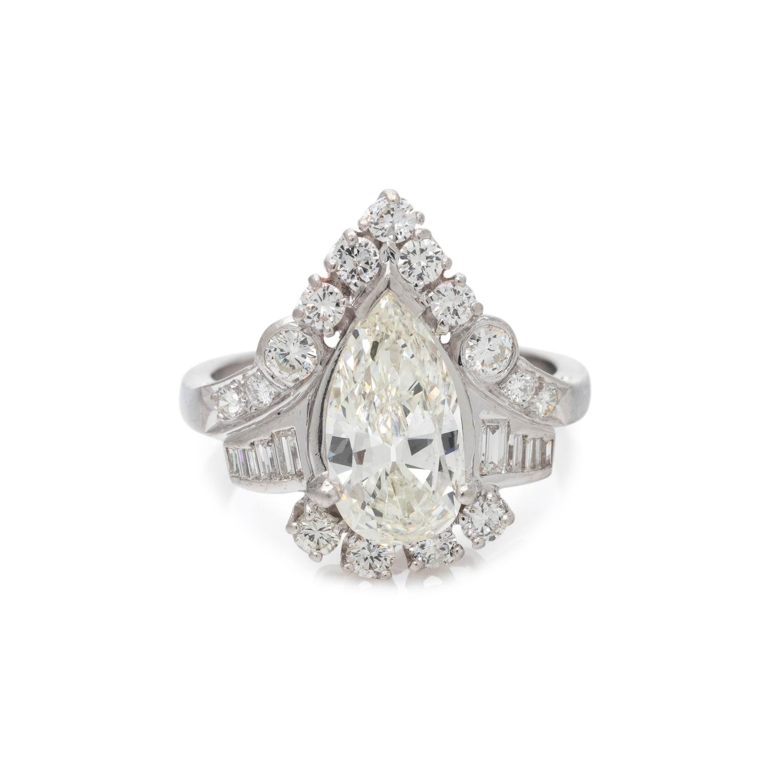 DIAMOND RING