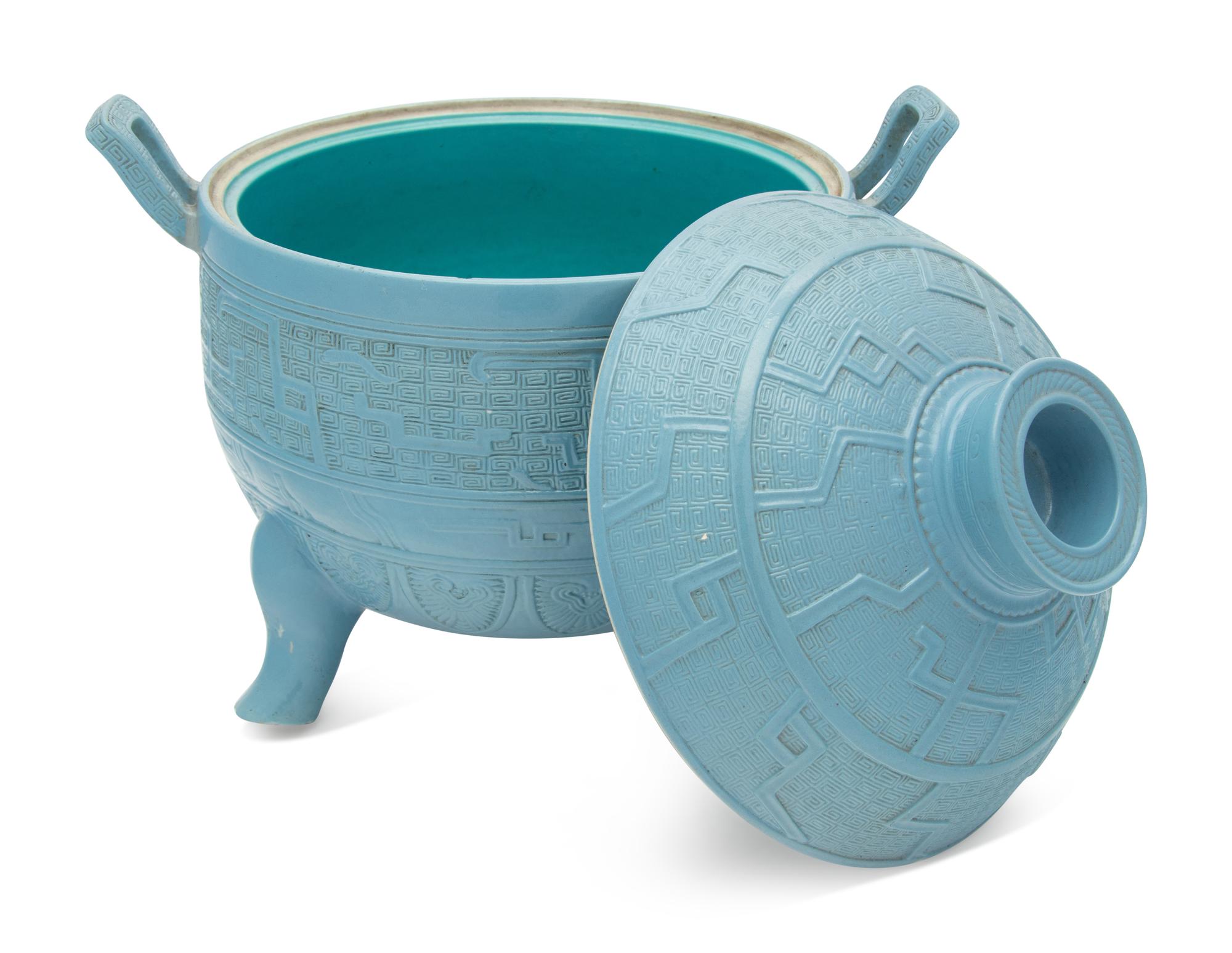 A Chinese Claire-de-Lune Porcelain Archaistic Covered Vessel