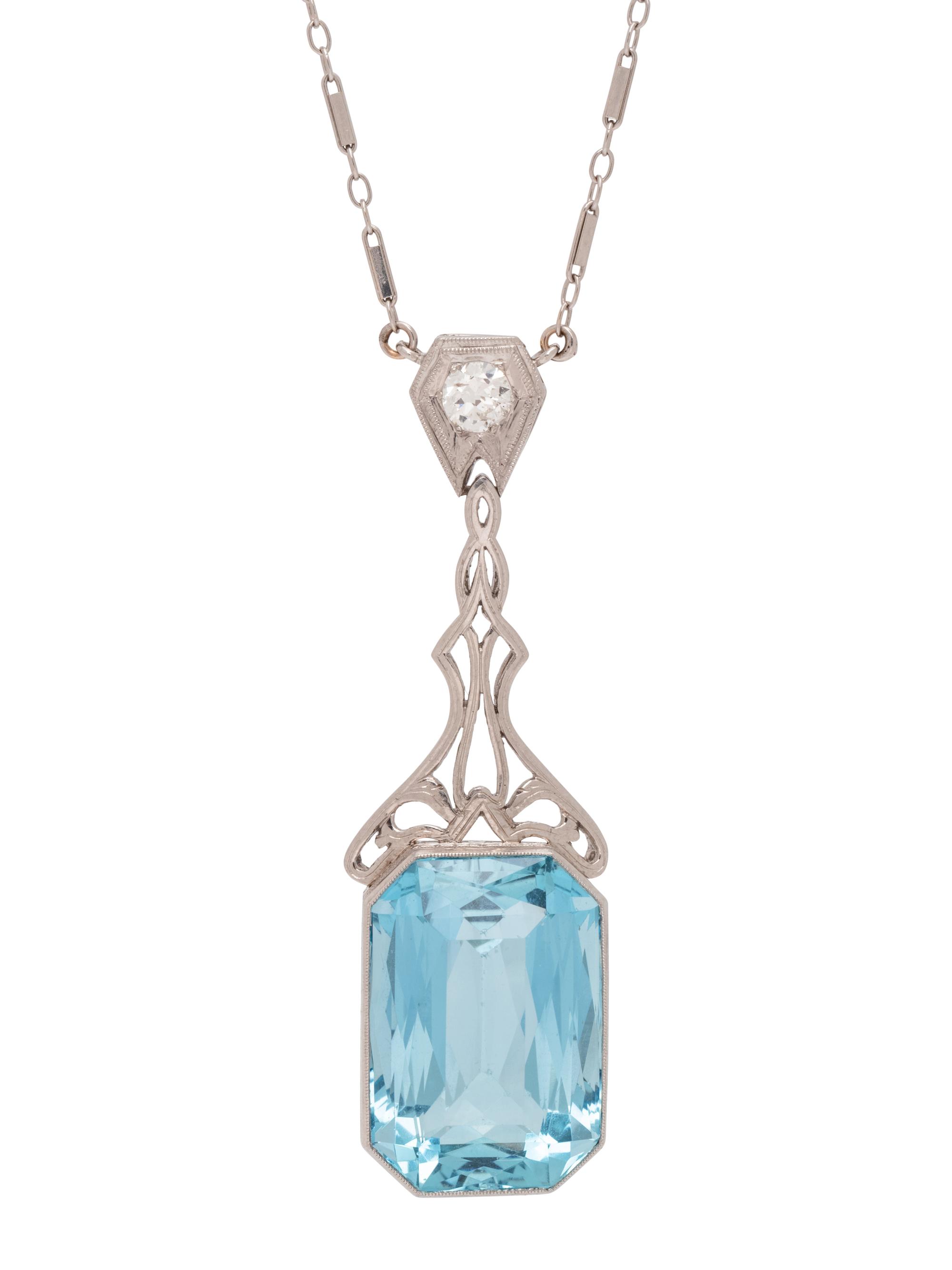 ANTIQUE, AQUAMARINE AND DIAMOND NECKLACE