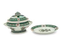 A Chinese Export Famille Verte Porcelain Covered Tureen and Undertray