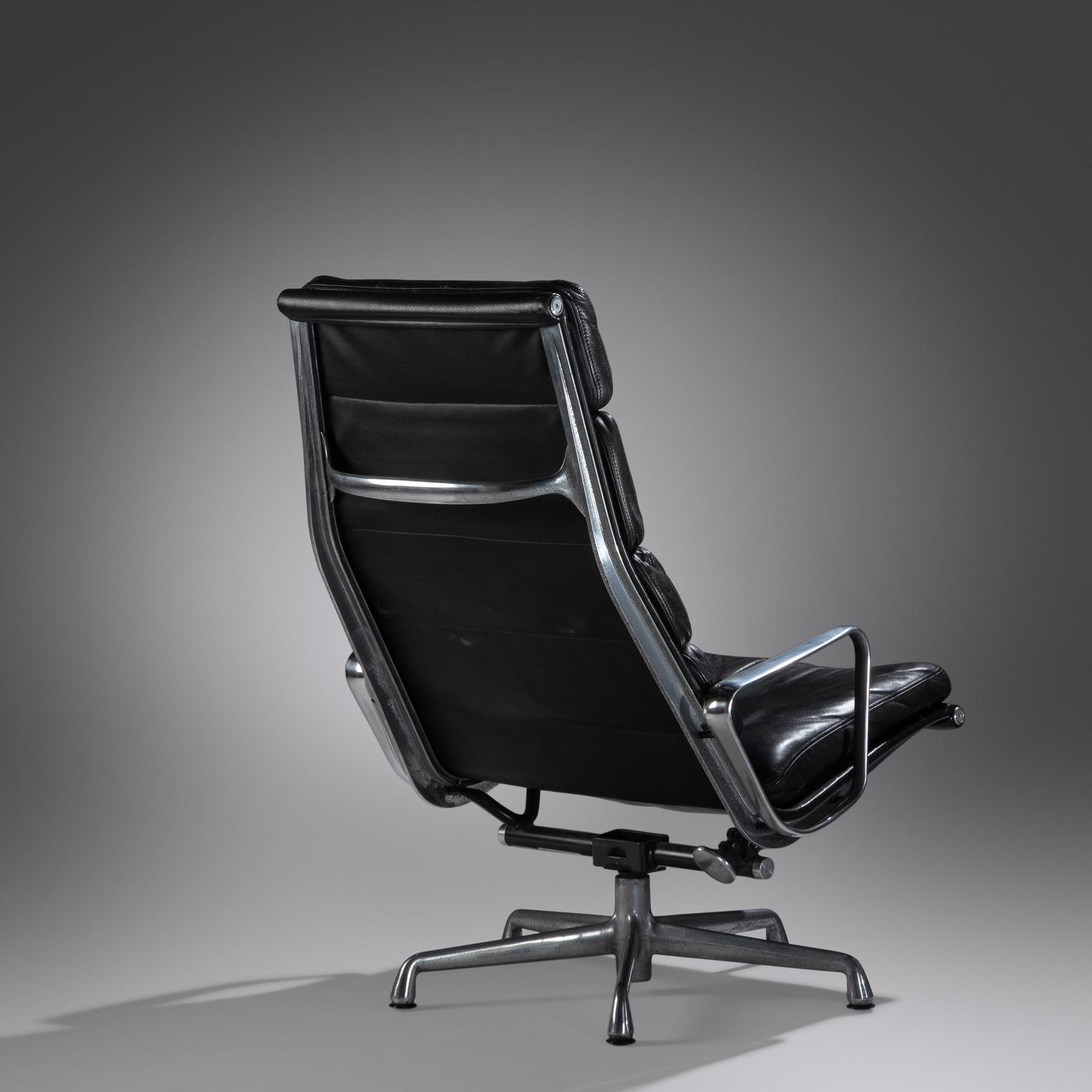 'Soft Pad' Lounge Chair and Ottoman Herman Miller, USA