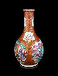 A Chinese Export Famille Rose Porcelain Bottle Vase