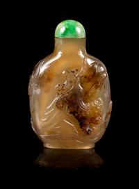 A Carved Cameo Agate Snuff Bottle Height 2 3/16 inches. — OFFICIAL SCHOOL, 1780-1850