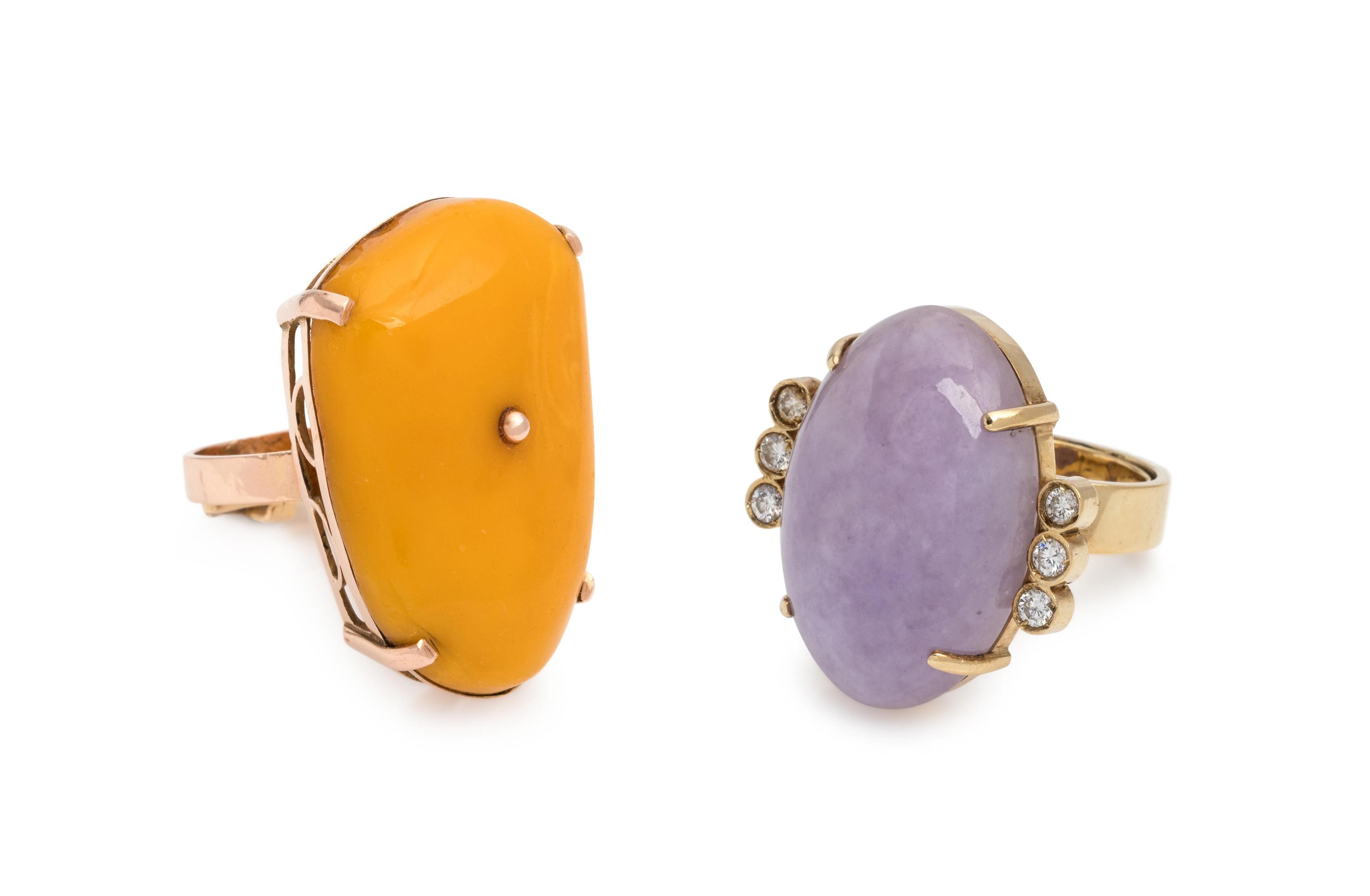 COLLECTION OF GOLD AND GEMSTONE RINGS