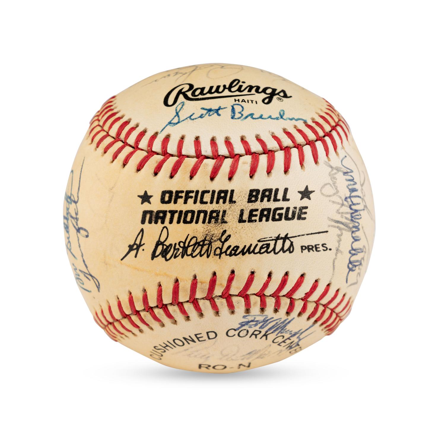 A 1986 Cincinnati Reds Team Signed Autograph Baseball