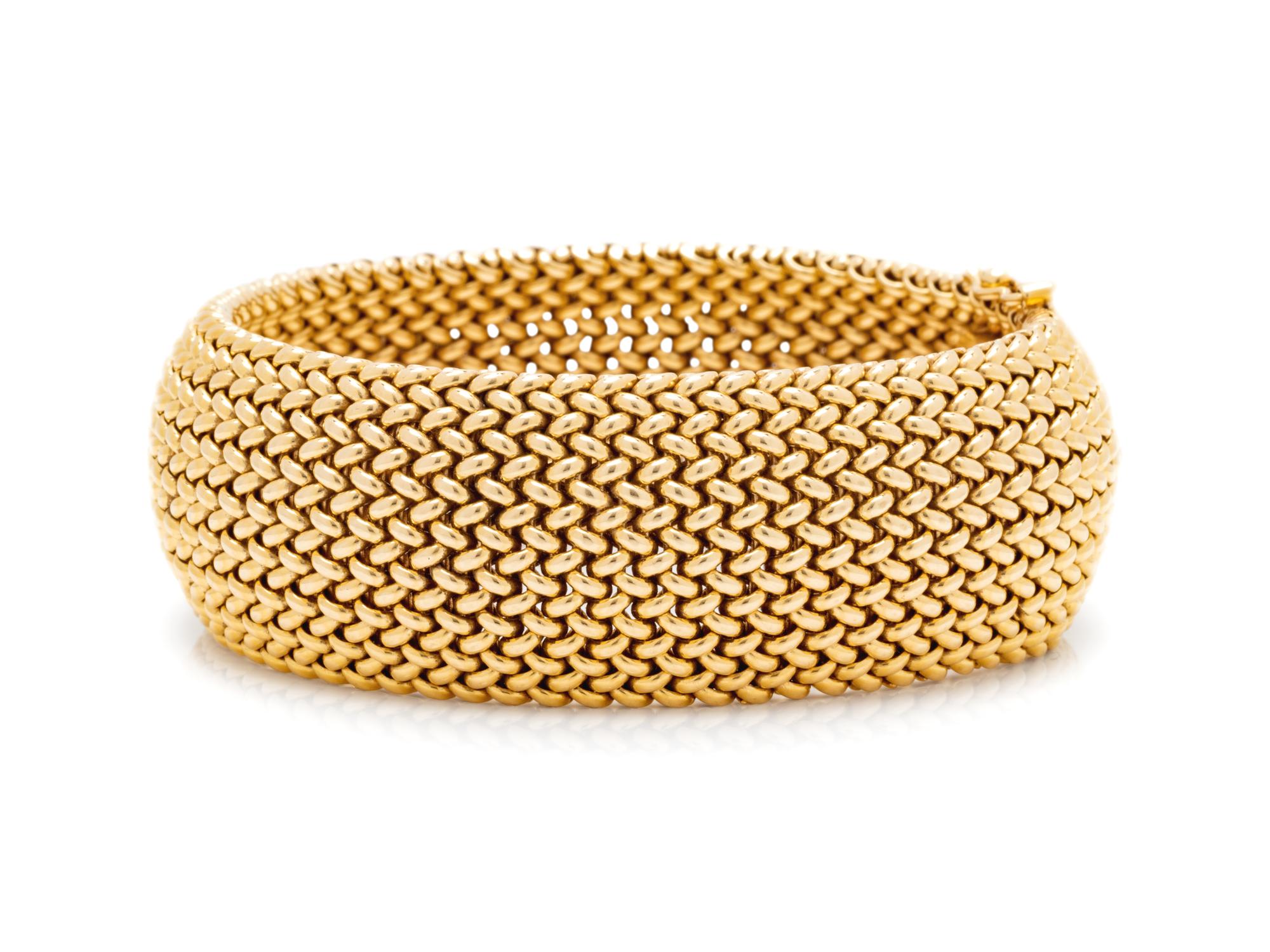 A 14 Karat Yellow Gold Bracelet,