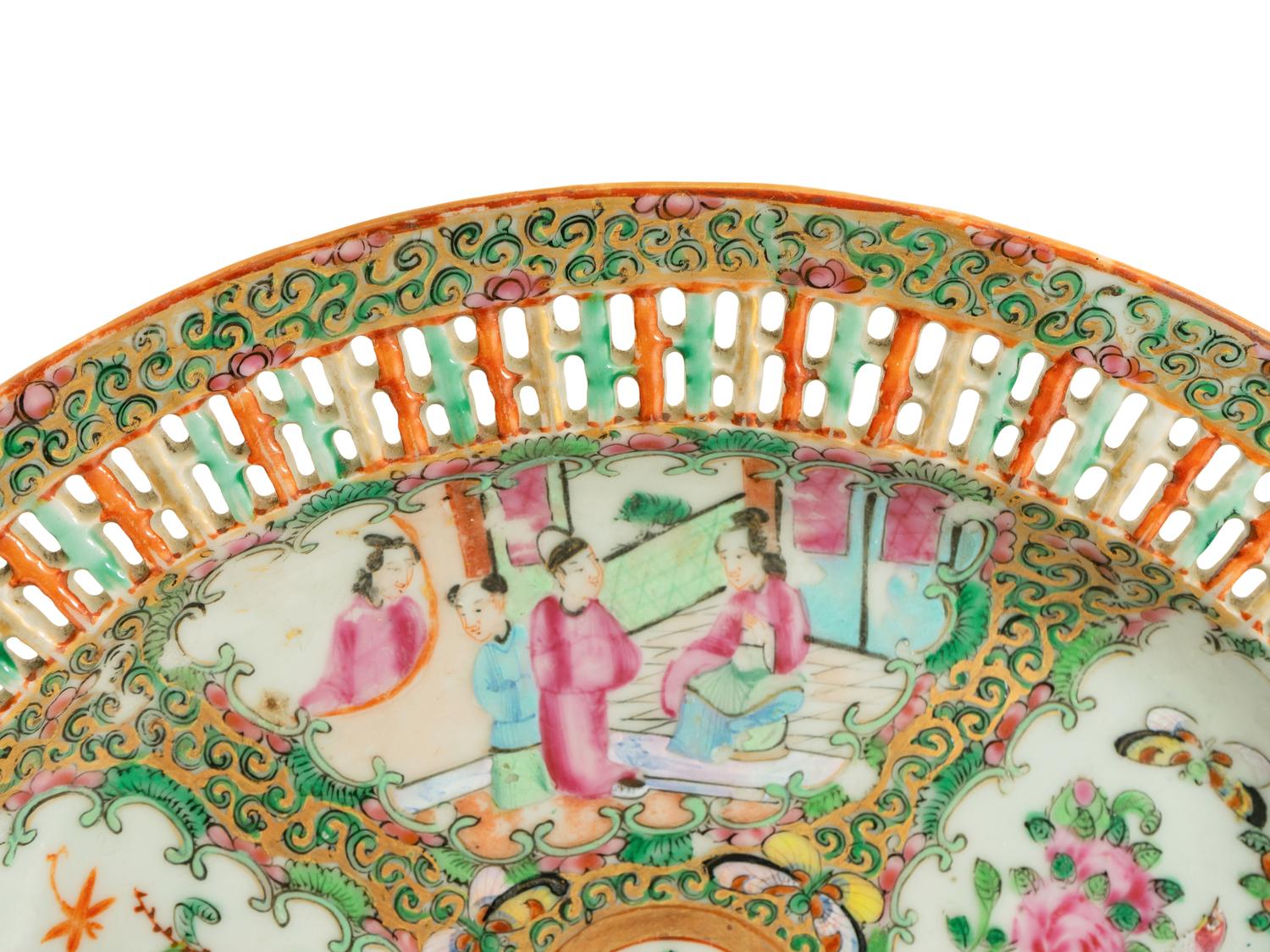 A Chinese Export Rose Medallion Porcelain Reticulated Dish