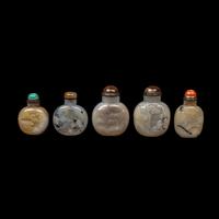 Five Chinese Silhouette Agate Snuff Bottles, 20th Century 近代 瑪瑙巧雕鼻烟壺五支