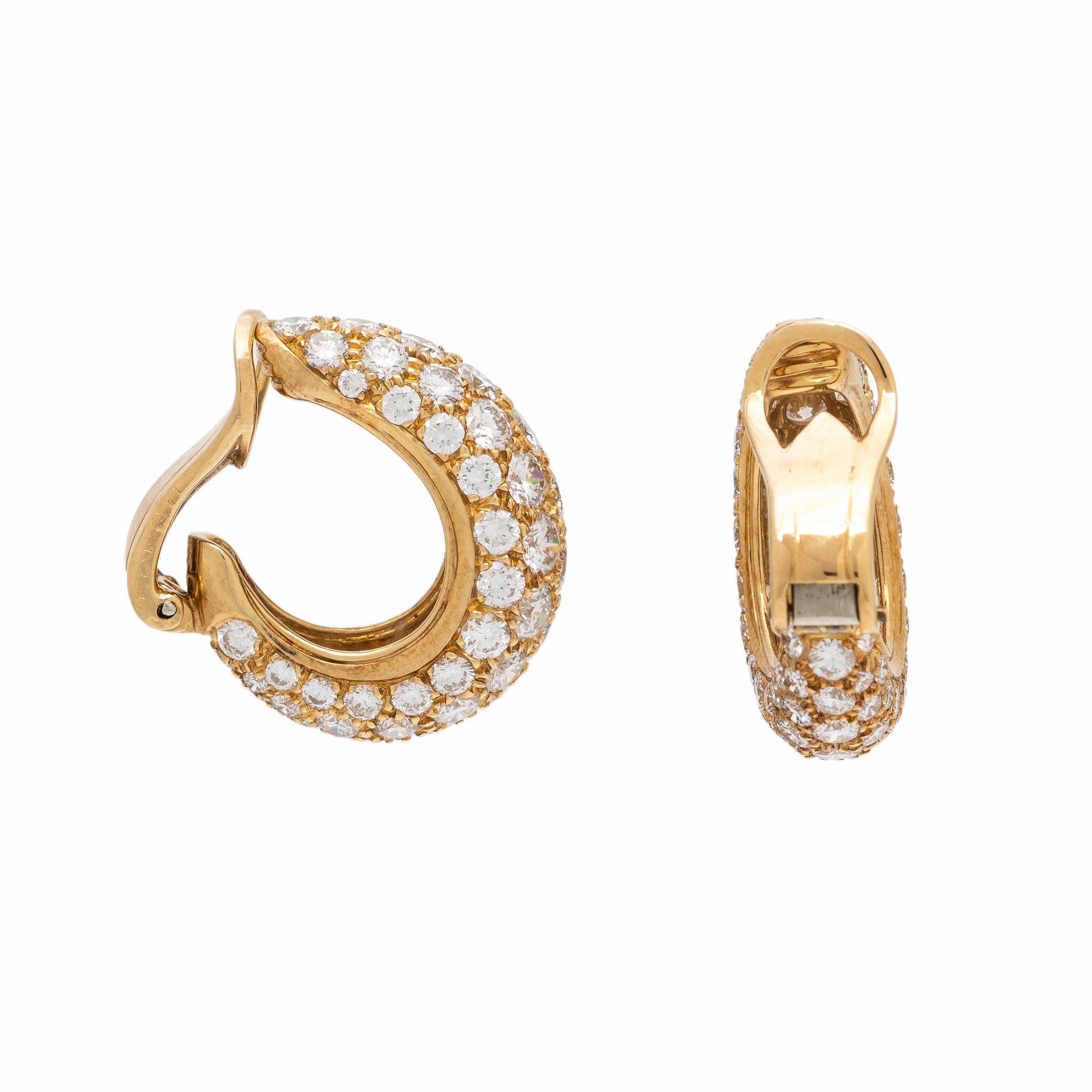 DIAMOND AND YELLOW GOLD HUGGIE HOOPS