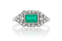 An Art Deco Platinum, Emerald and Diamond Ring, 2.40 dwts.