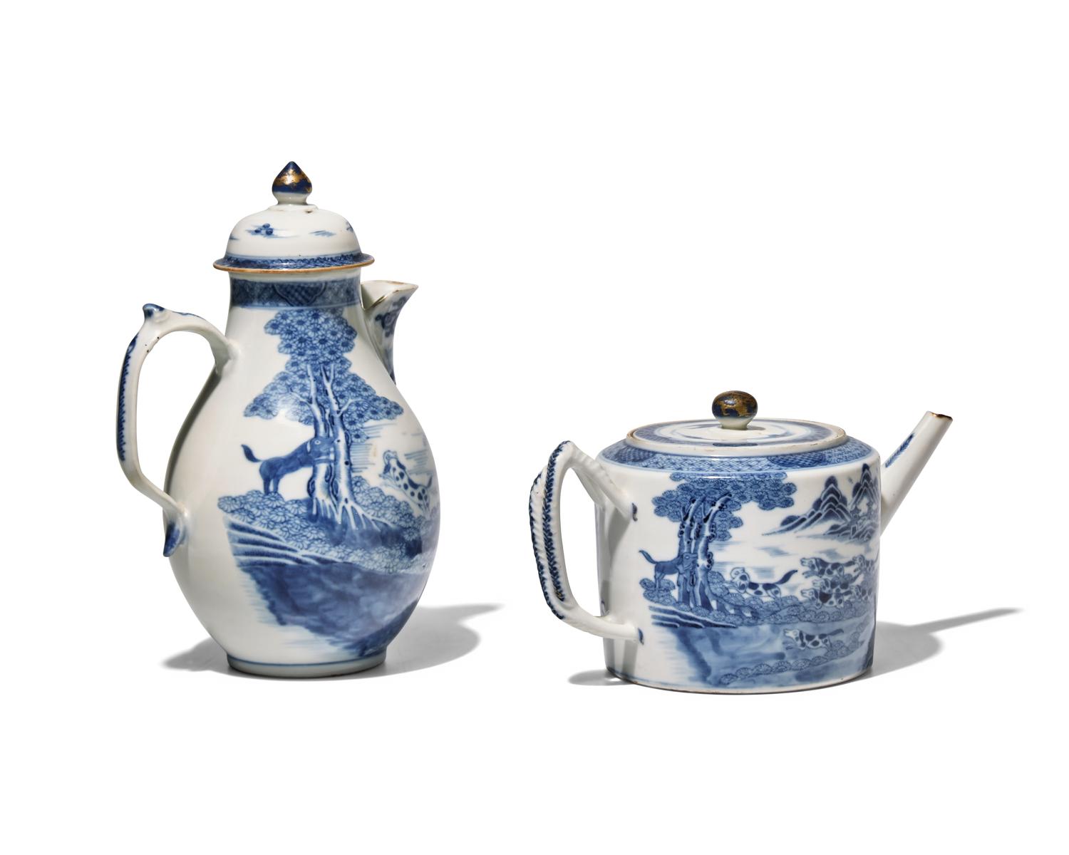 A Chinese Export Porcelain Teapot and Coffeepot Decorated with Hunt Scene
