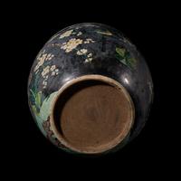 A Chinese Famille Noire Porcelain Jardiniere, Late Qing Dynasty-Republic Period 晚清-民國 黑地五彩喜上眉梢圖缸