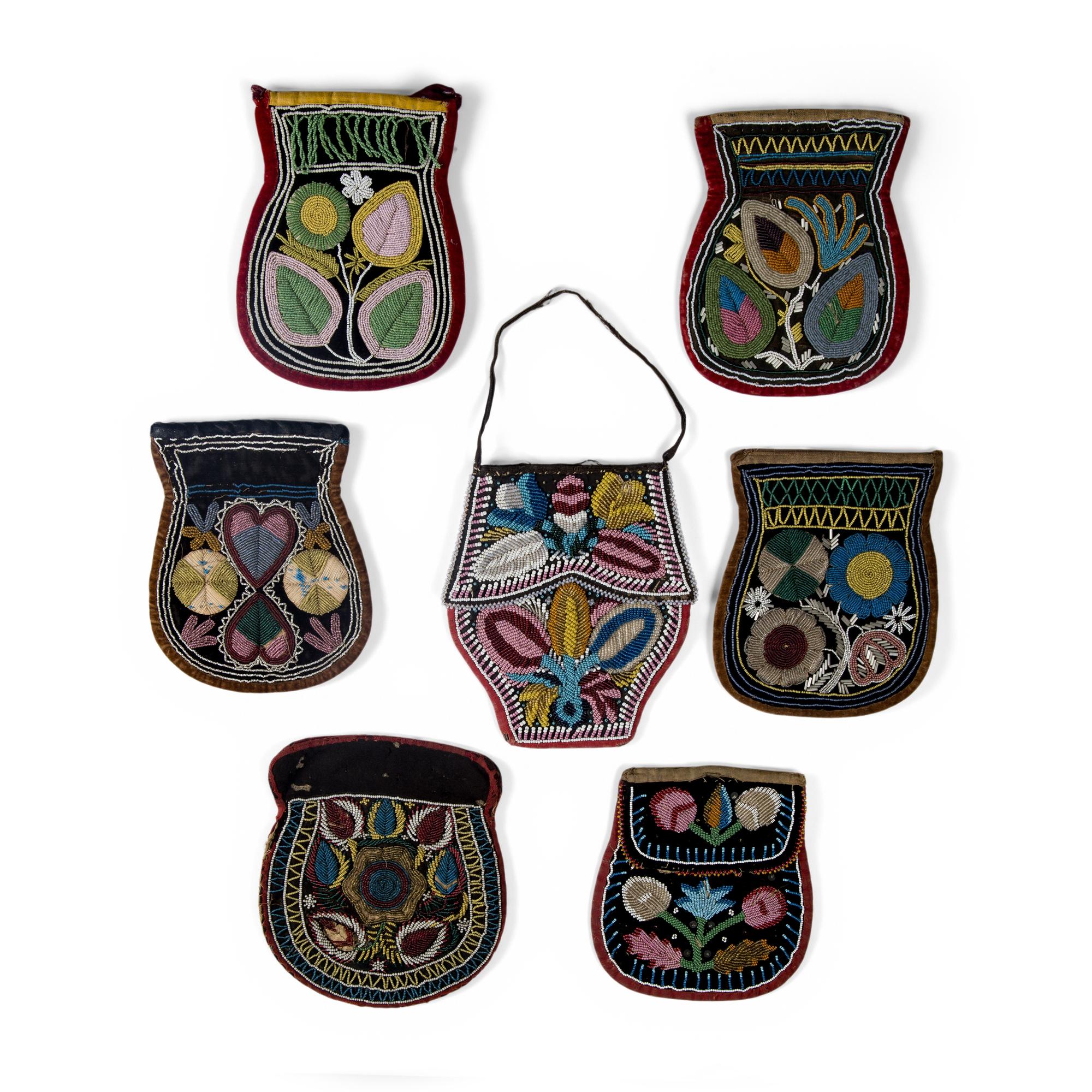 Northeastern Beaded Tulip-shaped Purses