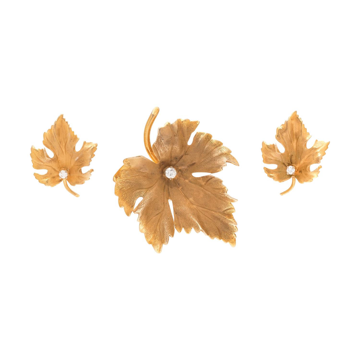 YELLOW GOLD AND DIAMOND LEAF SET