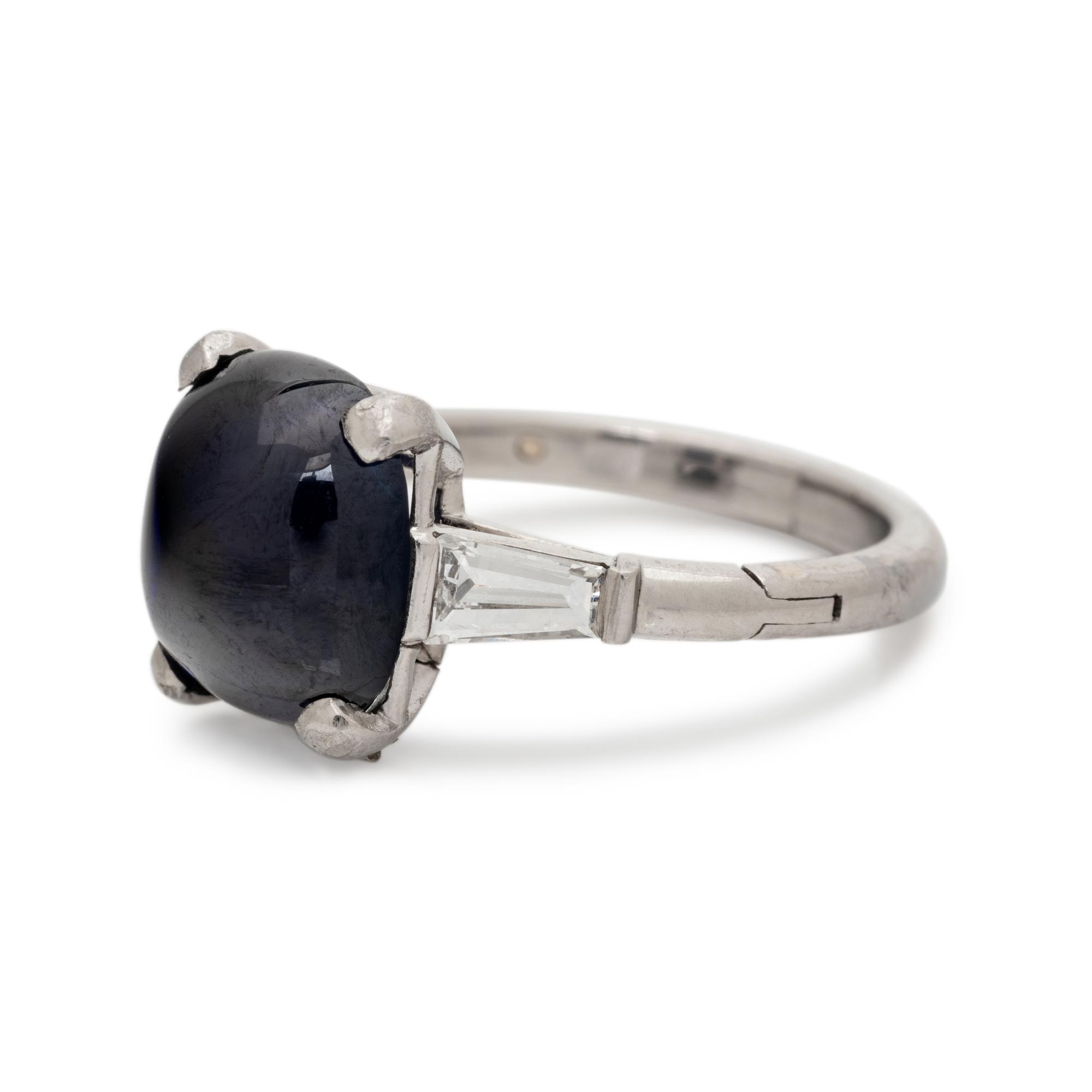 SAPPHIRE AND DIAMOND RING