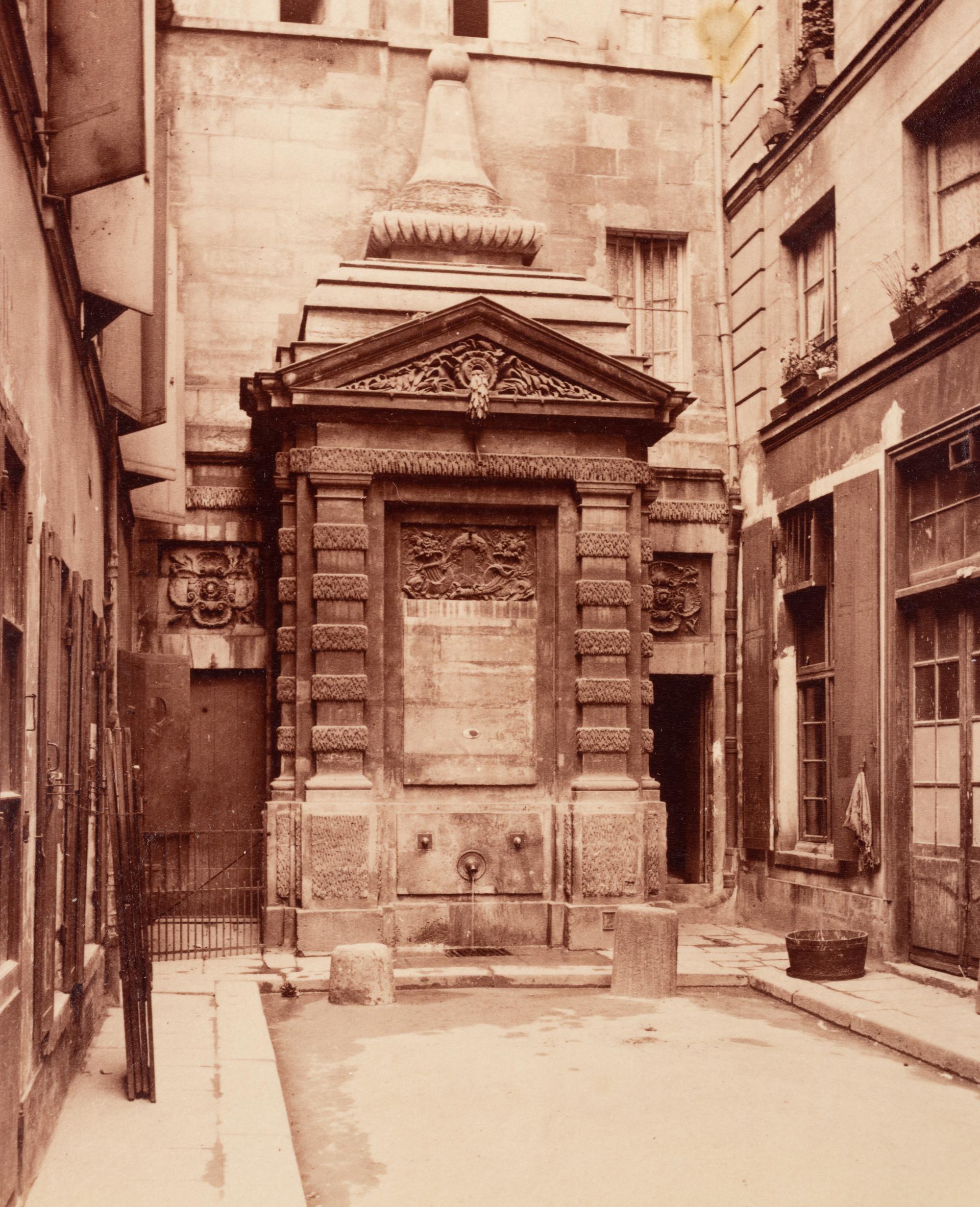A pair of prints depicting Fontaine Jarente ( Fontaine Jarente - impasse Jarente , 1898; Fontaine Jarente, rue Jarente, 1922)