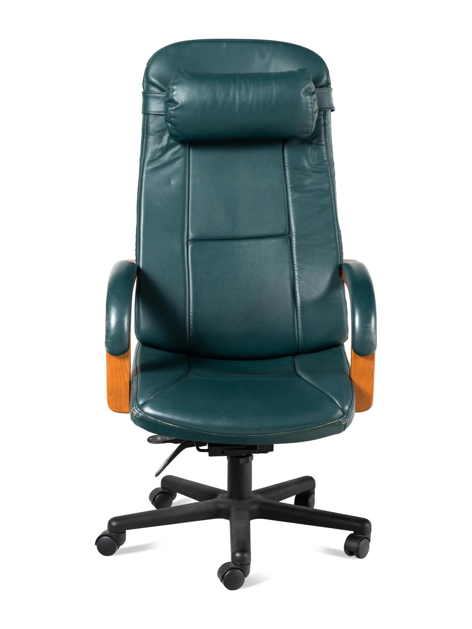 A Leather Office Chair and Desk Mat