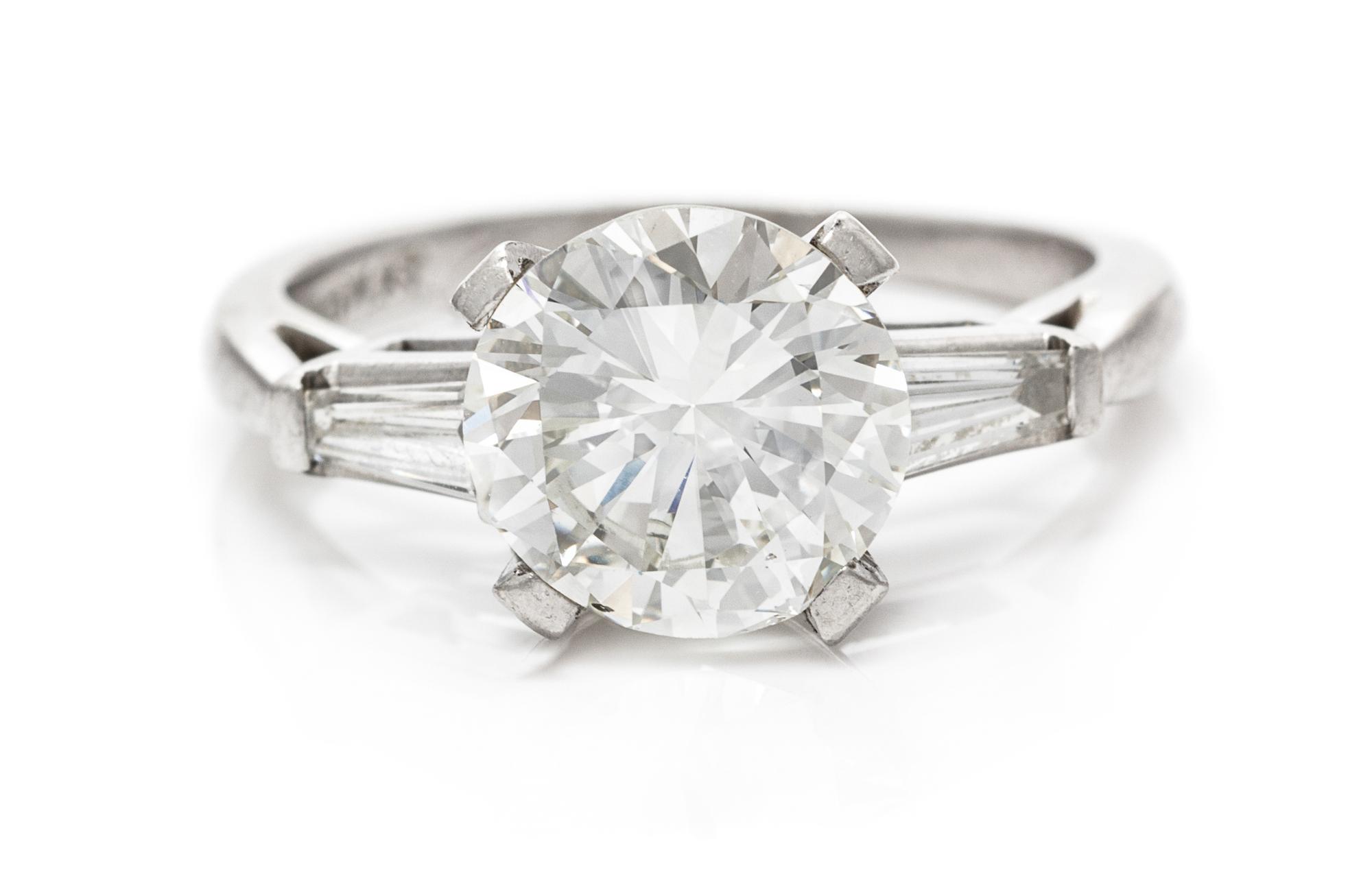 A Platinum and Diamond Ring, 3.40 dwts.