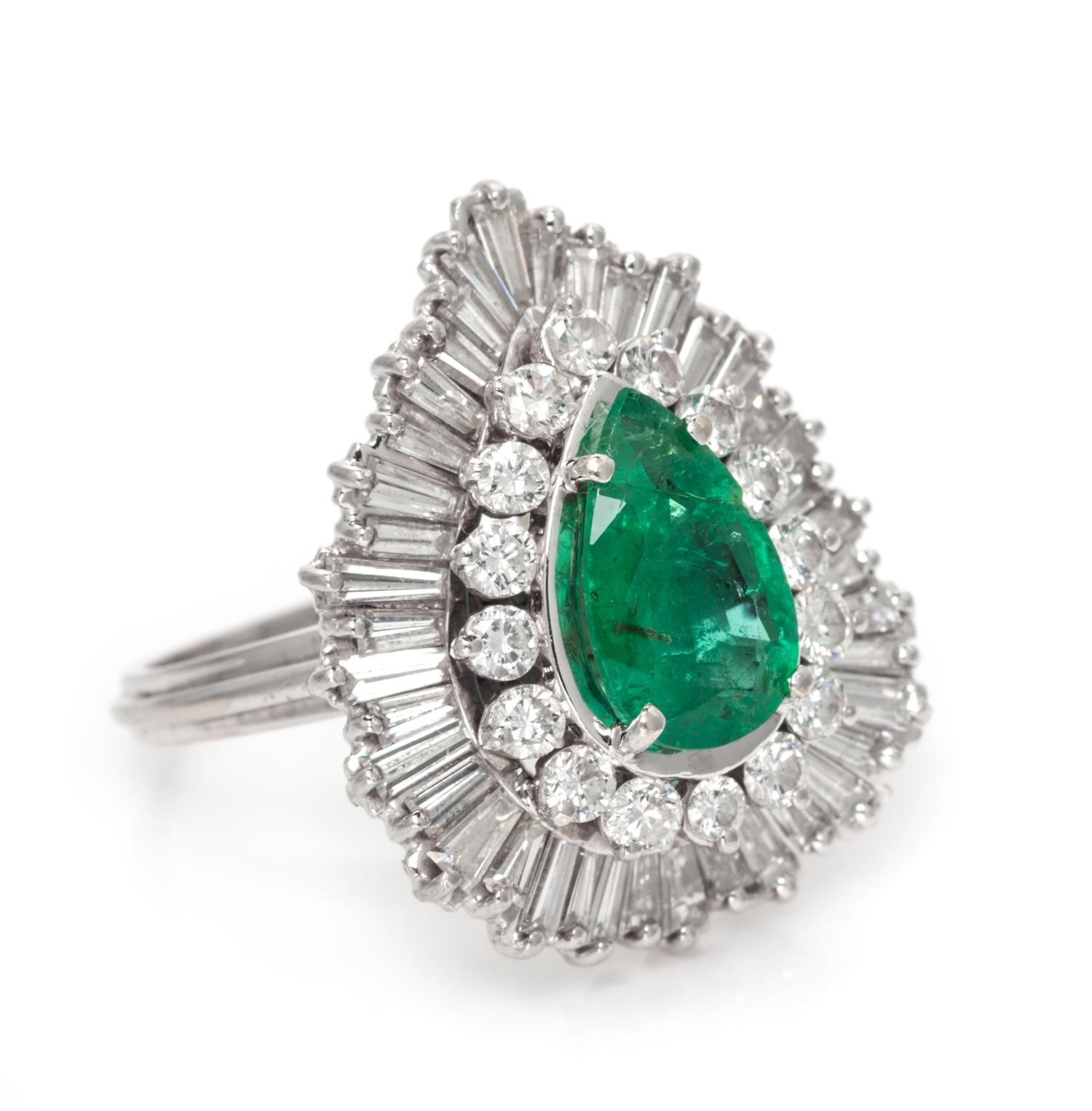 A Platinum, Emerald and Diamond Ring, 10.10 dwts.