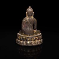 A small Indian or Himalayan gilt copper alloy figure of Buddha Akshobhya 印度或喜马拉雅铜鎏金阿閦佛 12th/14th Century or earlier ??????????